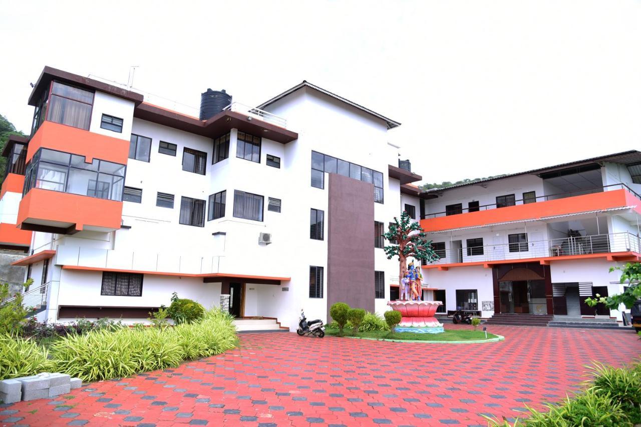 Nirvana Holistic Living Varagampadi Buitenkant foto